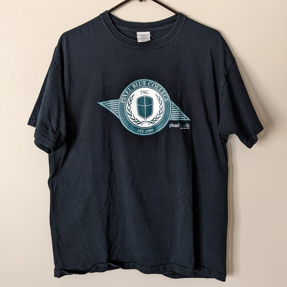 Graphic Cotton T-shirts Size Large (4) - Picture 4 of 11